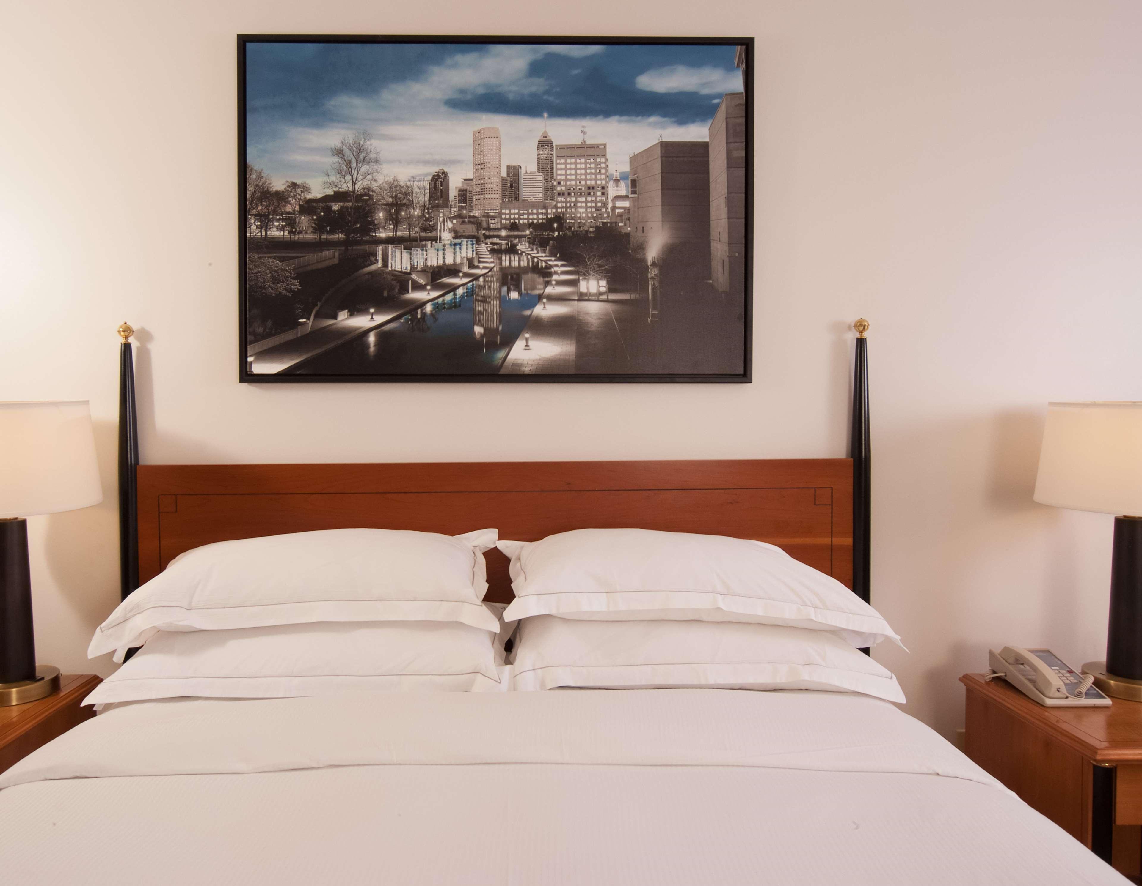 ฮิลตัน อินดีแอนาโปลิส โฮเต็ล แอนด์ สวีท Hotel อินเดียนาโพลิส ภายนอก รูปภาพ