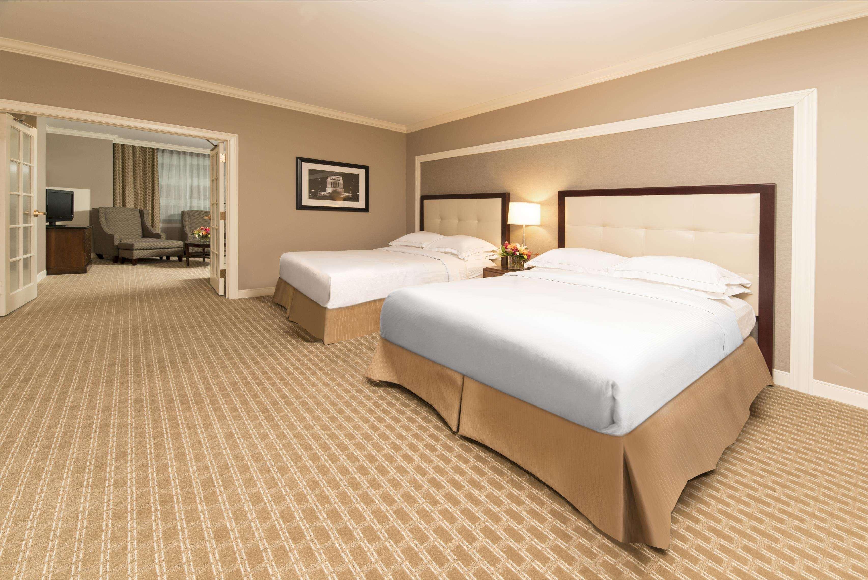 ฮิลตัน อินดีแอนาโปลิส โฮเต็ล แอนด์ สวีท Hotel อินเดียนาโพลิส ภายนอก รูปภาพ
